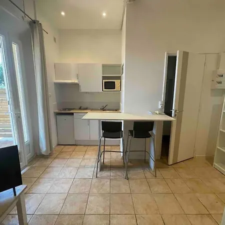 Apartment Jolie Sud Jardin Et Parking Privatif